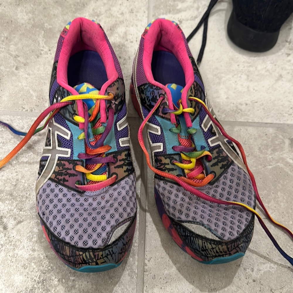 ASICS NEON SHOE